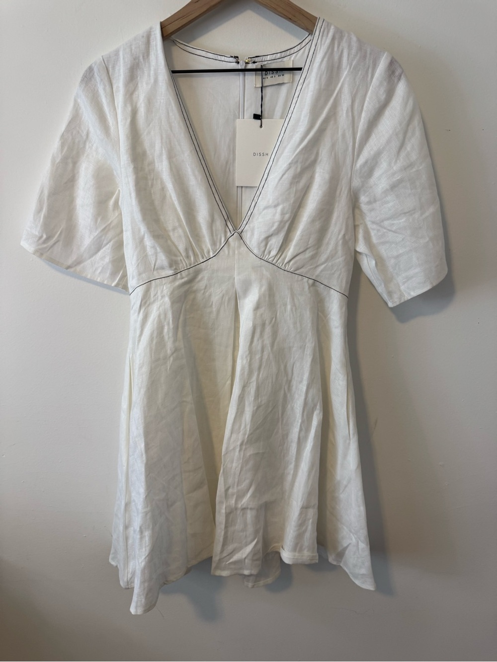 NWT DISSH Rhodes Linen White V-Neck Mini Dress with Contrast Piping Size 2 - Picture 6 of 12